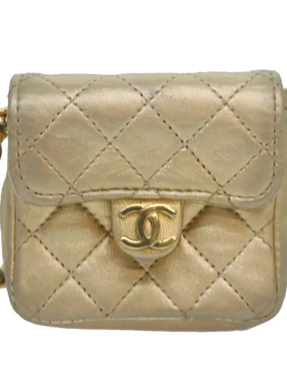 CHANEL brand	chanel color	gold